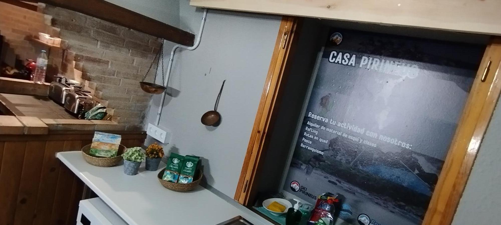 Hostal Casa Pirineus & Deportes De Aventura Baró Exterior foto